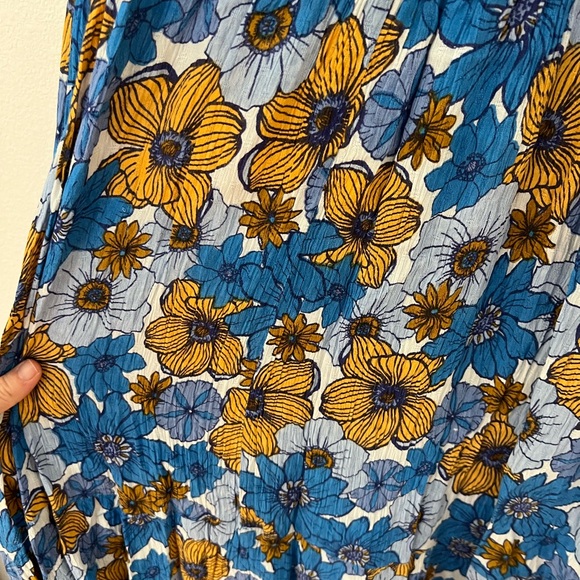 Gorgeous floral maxi - Picture 3 of 3